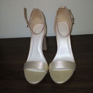 Size 8 never worn Rose gold heels